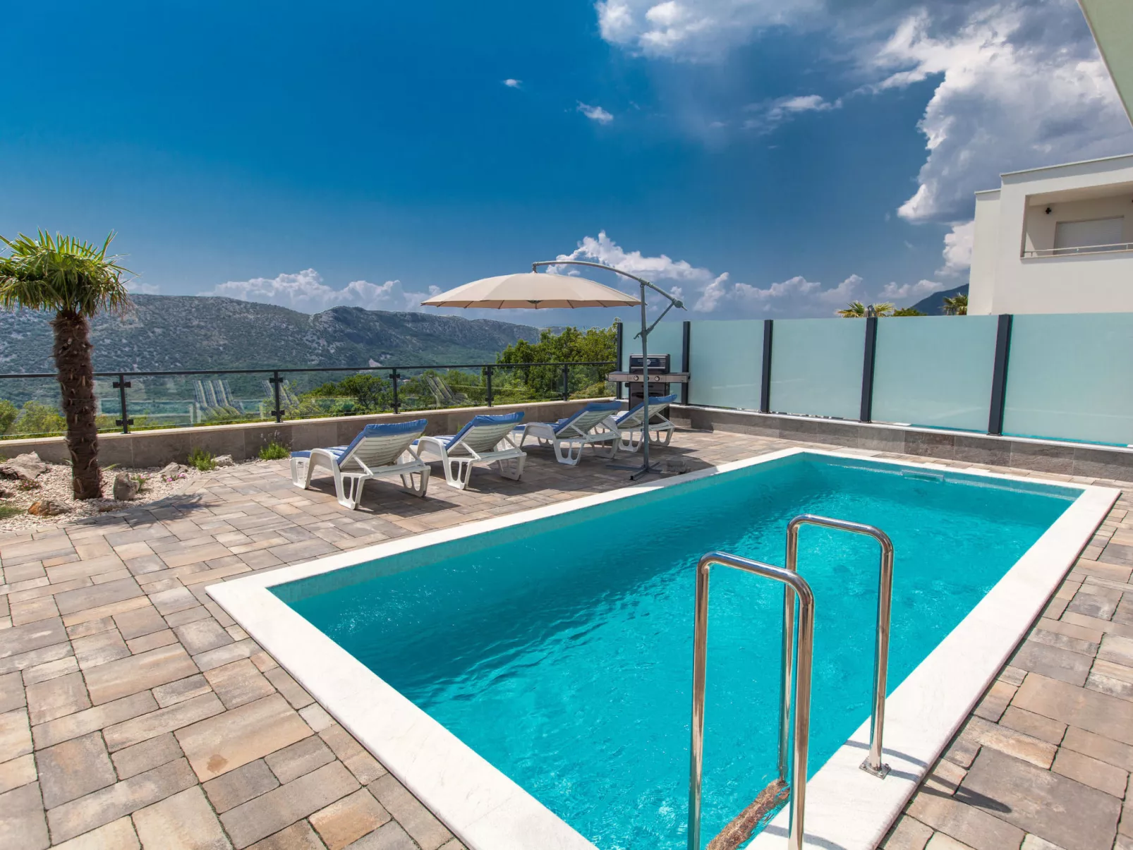 VILLAS DE SHERY 1 / HR-09045-01