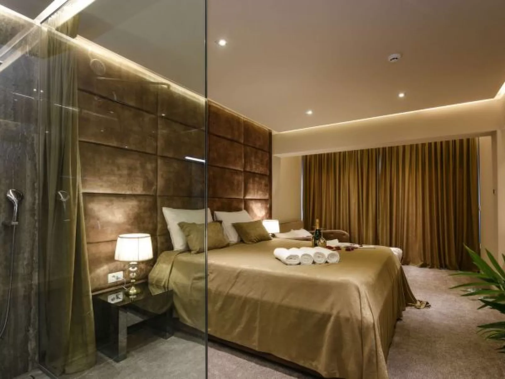 Rooftop heated pool Villa Jelena