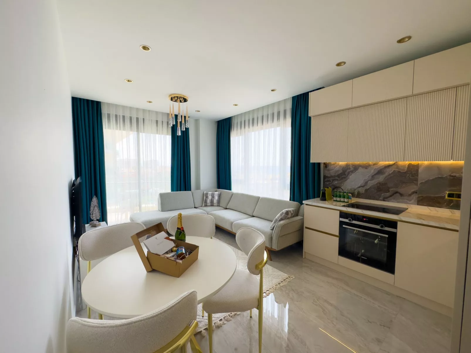 Qoople Excellence A-45 neue Wohnung am Meer