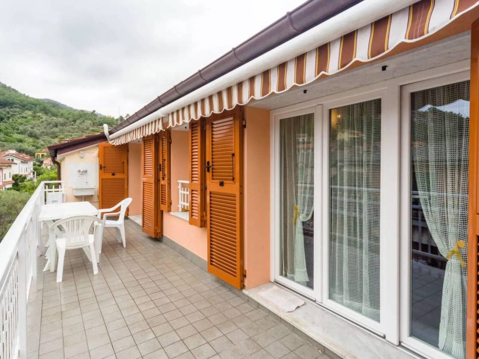 Ferienzimmer 'Mansarda Lina' mit Terrasse