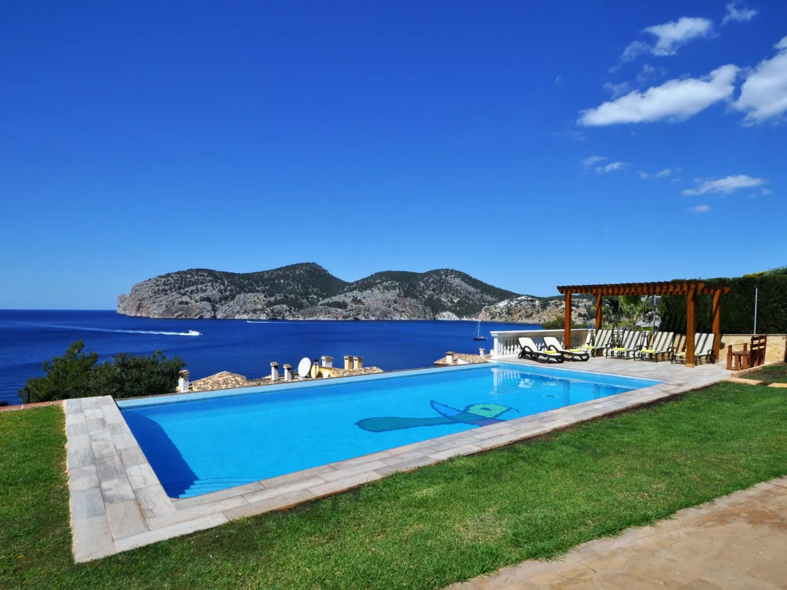 Villa CA TOTHOM con vistas al mar Camp de Mar para 8 personas (4 habitaciones)