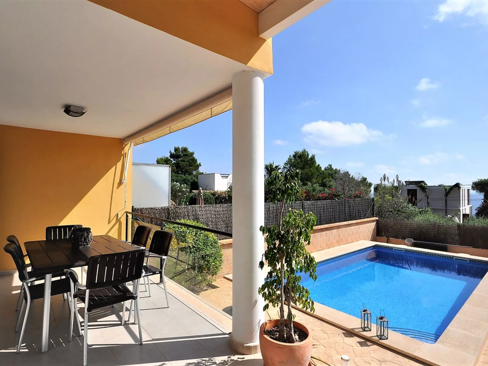 Preciosa villa con vistas al mar, piscina privada, aire acondicionado y wifi id