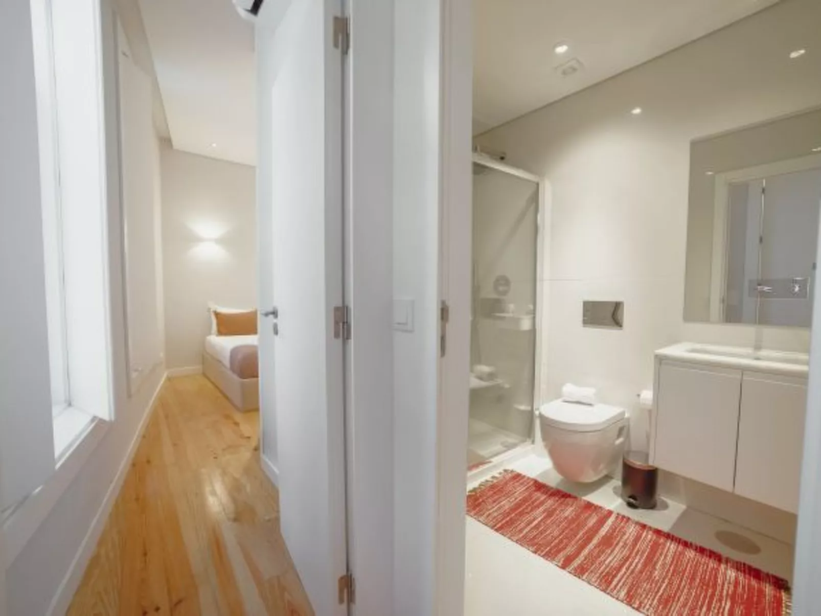 DOWNTOWN AMAZING DUPLEX by VACATIONY