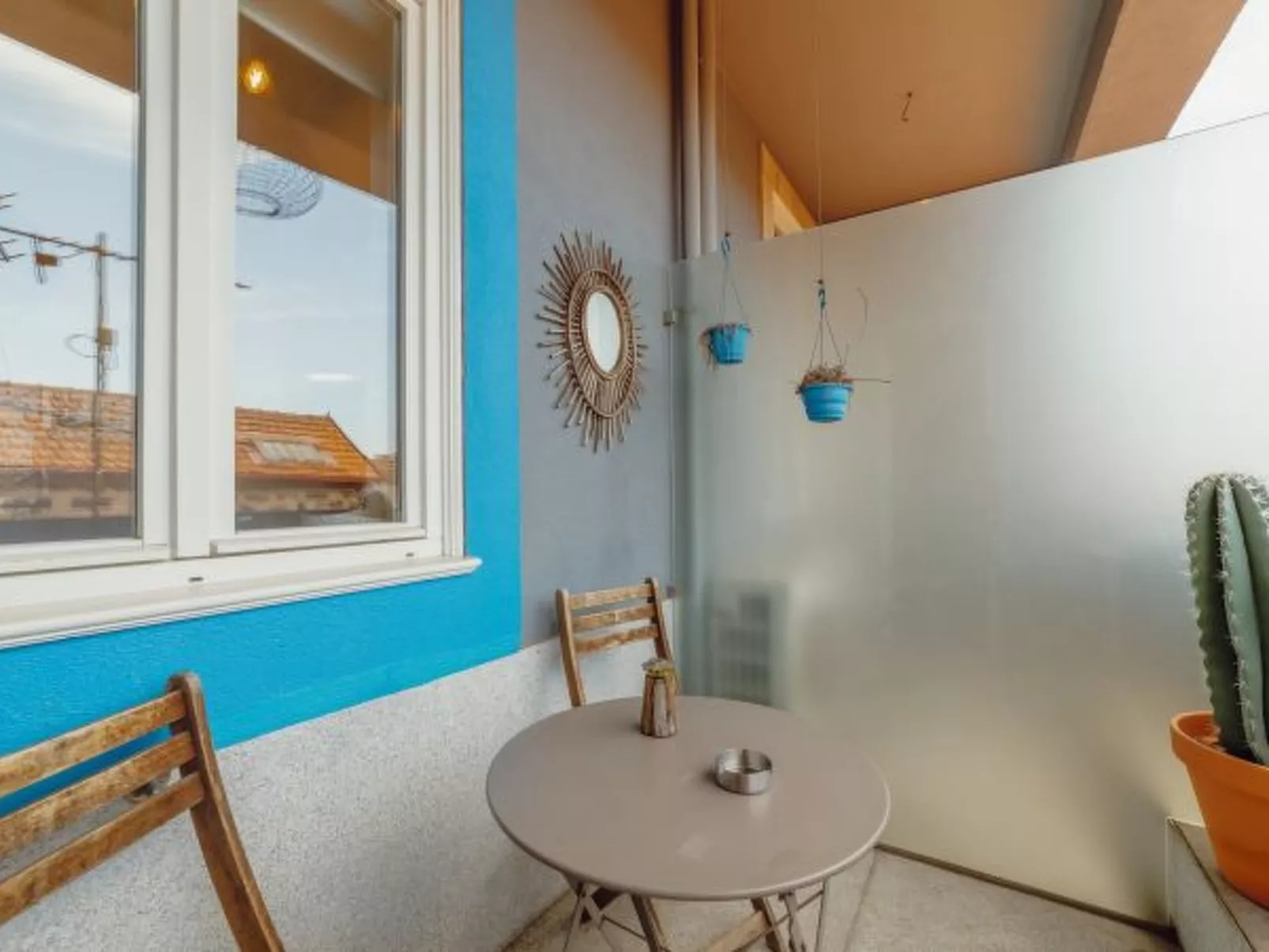 DOWNTOWN MODERN STUDIO with TERRACE by VACATIONY