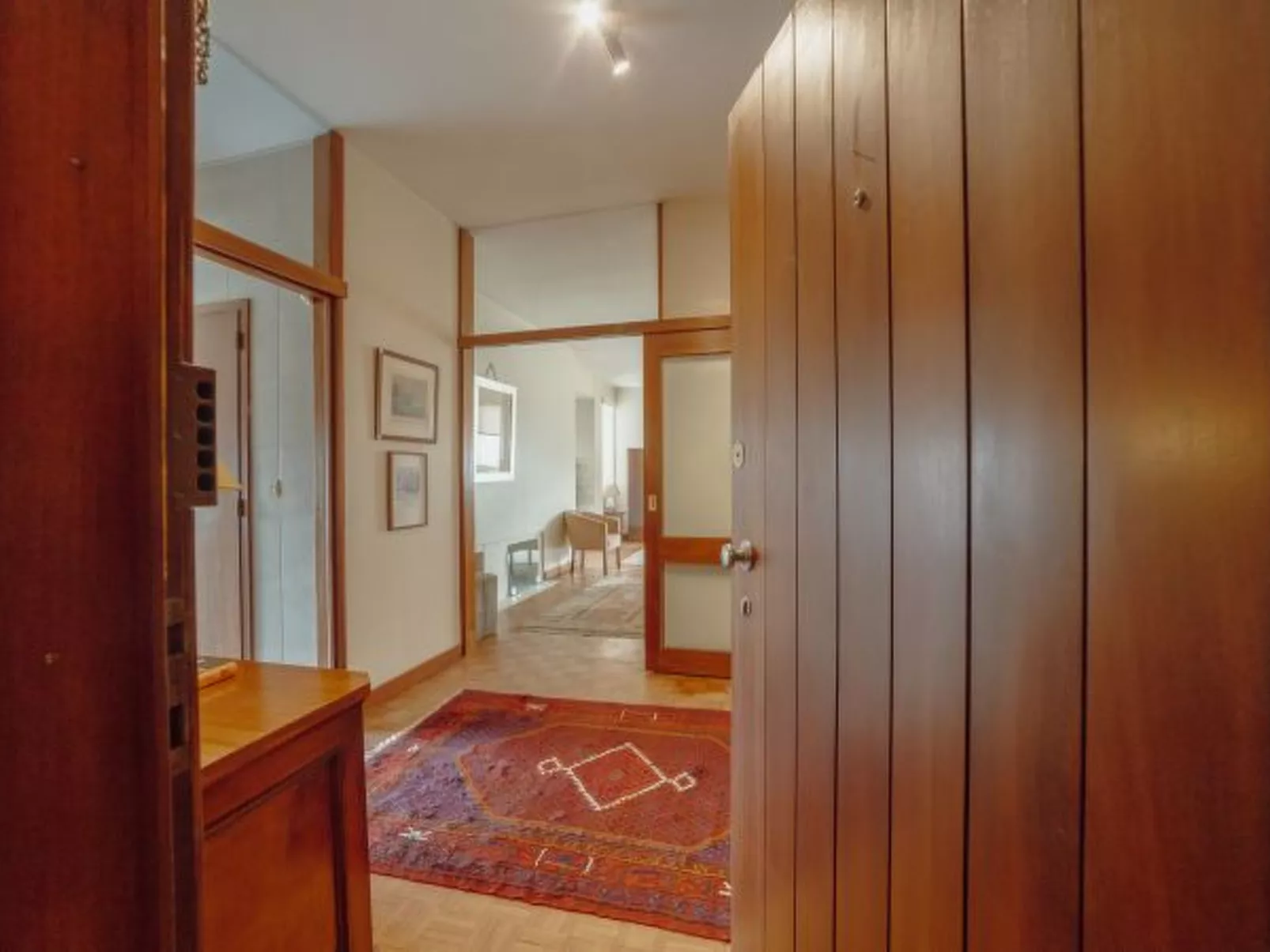 GRAND BOTANIC GARDEN APARTMENT by VACATIONY