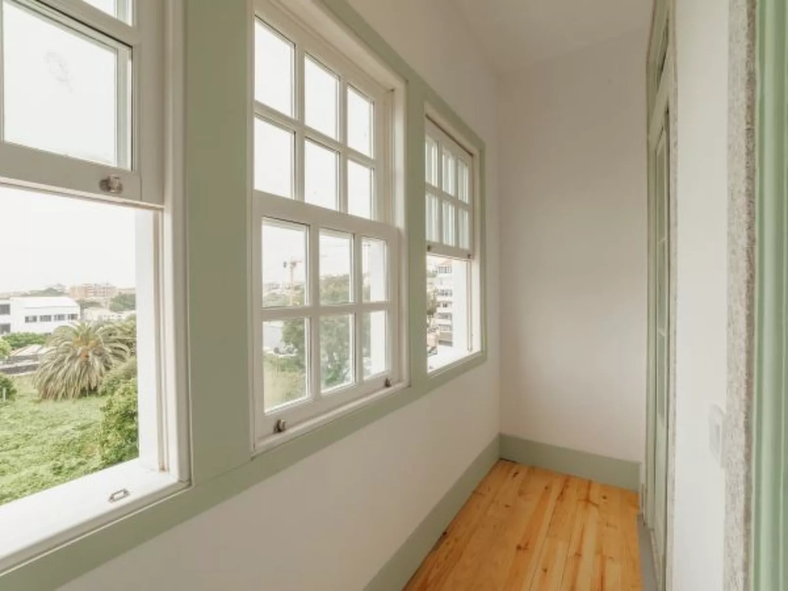 DOWNTOWN SUITE D by VACATIONY