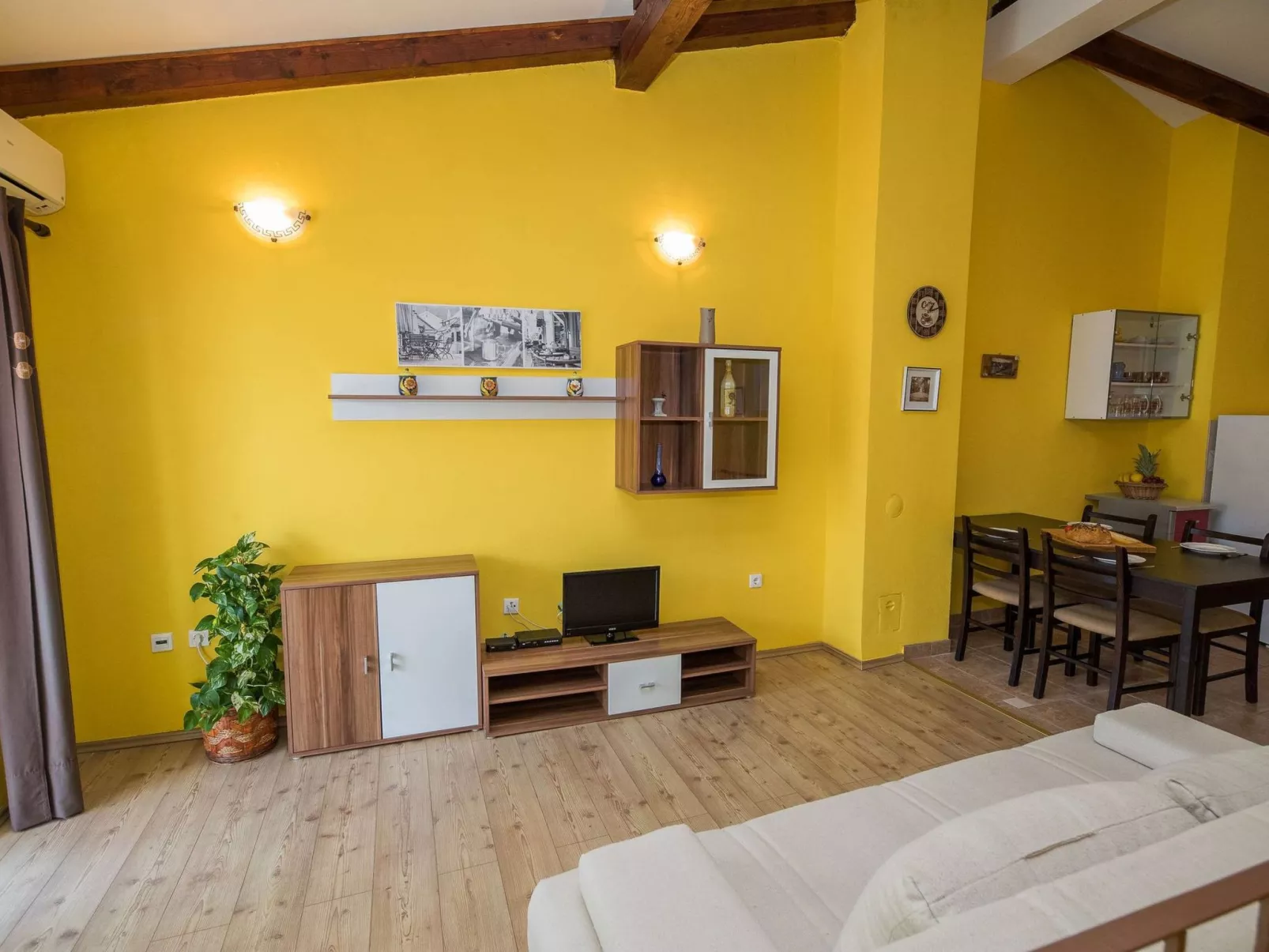 ADRIATIC 2.kat / HR-05738-03