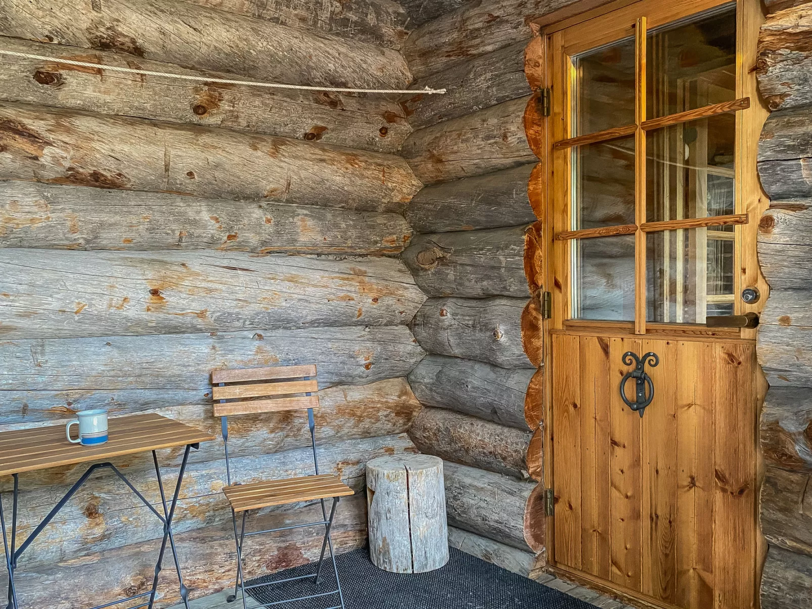 Kuusi-ruka 6 - Binnen