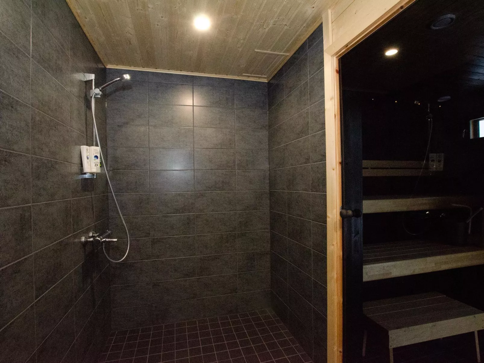 Lakeside villa - Binnen