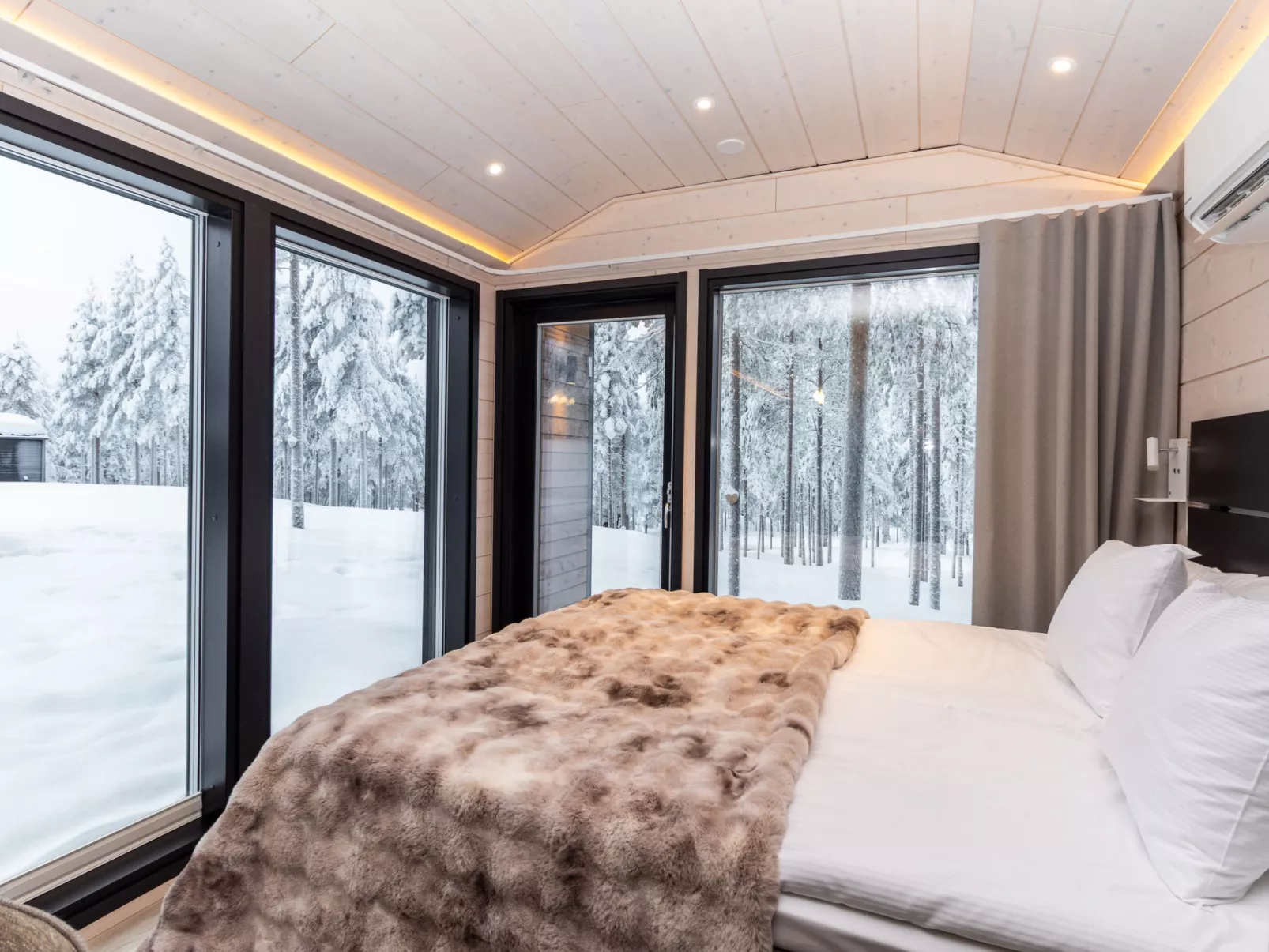 Visit pyhä cabins h