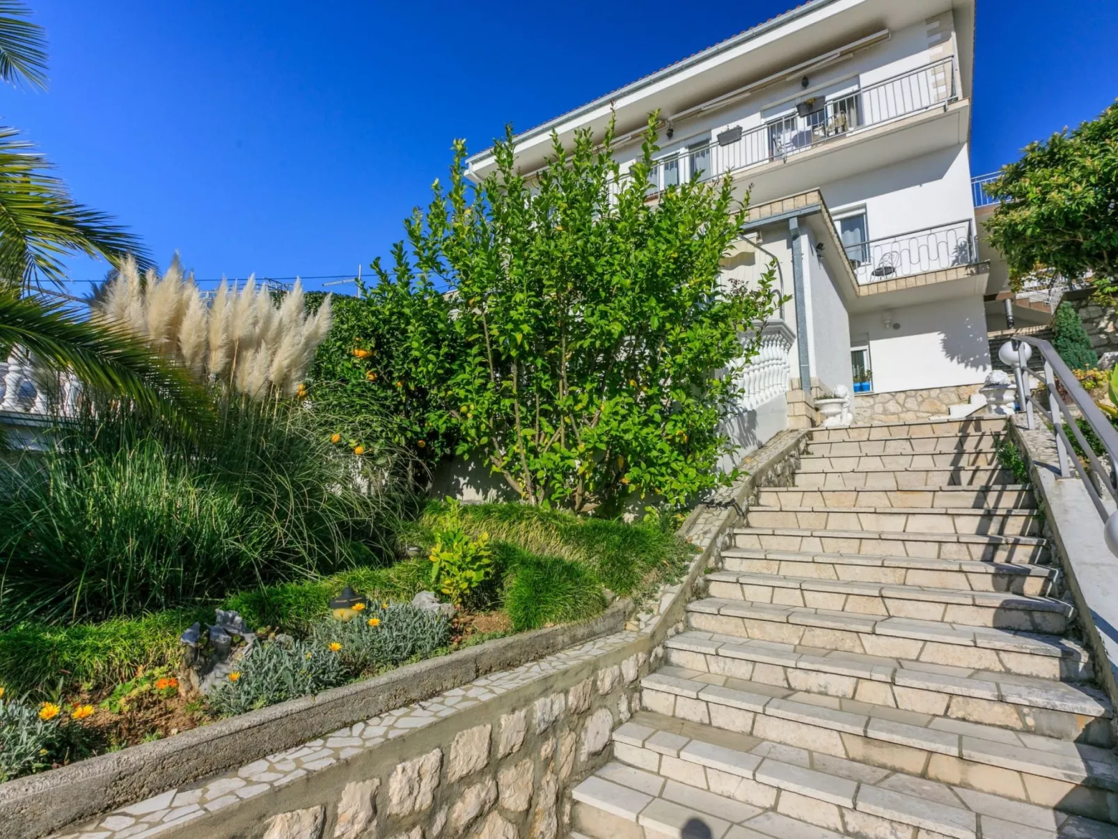 Antak 2 / HR-09414-02