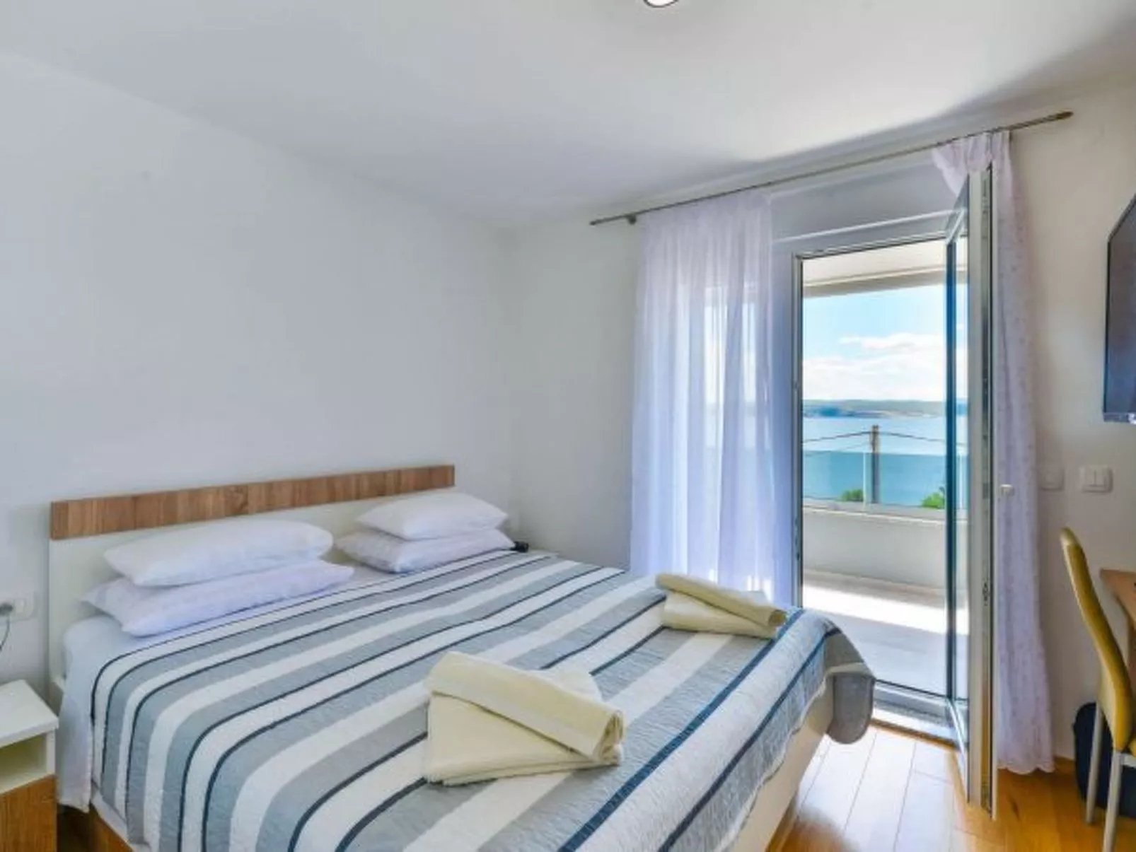 Modern Villa Futura with pool