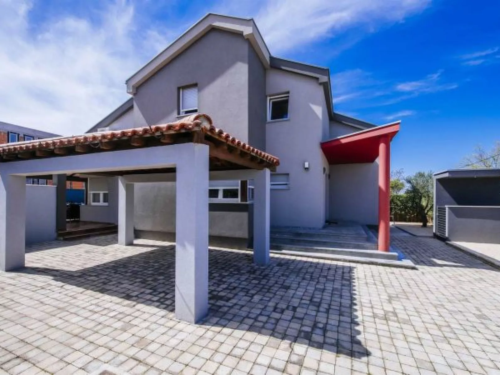 Villa Enna with heated pool