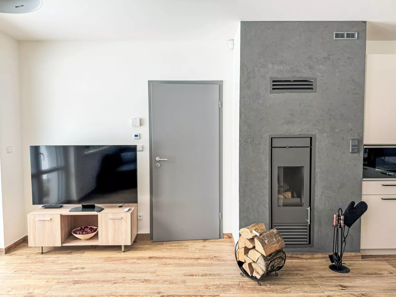 Ground Oasis with Terrace