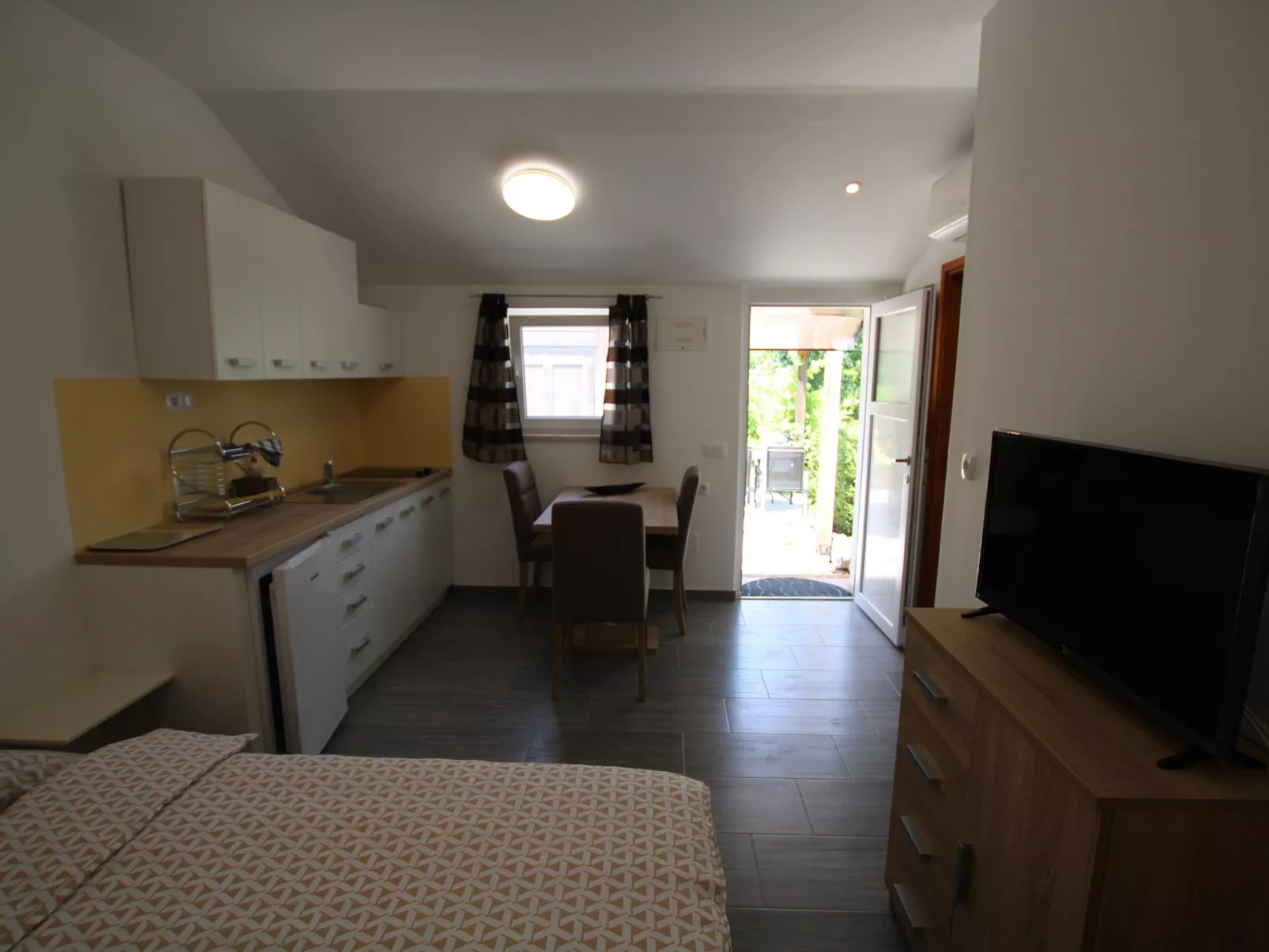 Studio Green Garden / HR-11058-02