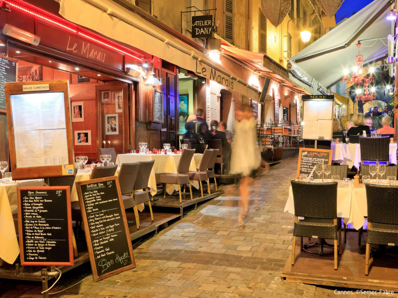 Luxury 3 bedroom Rue d'Antibes 410