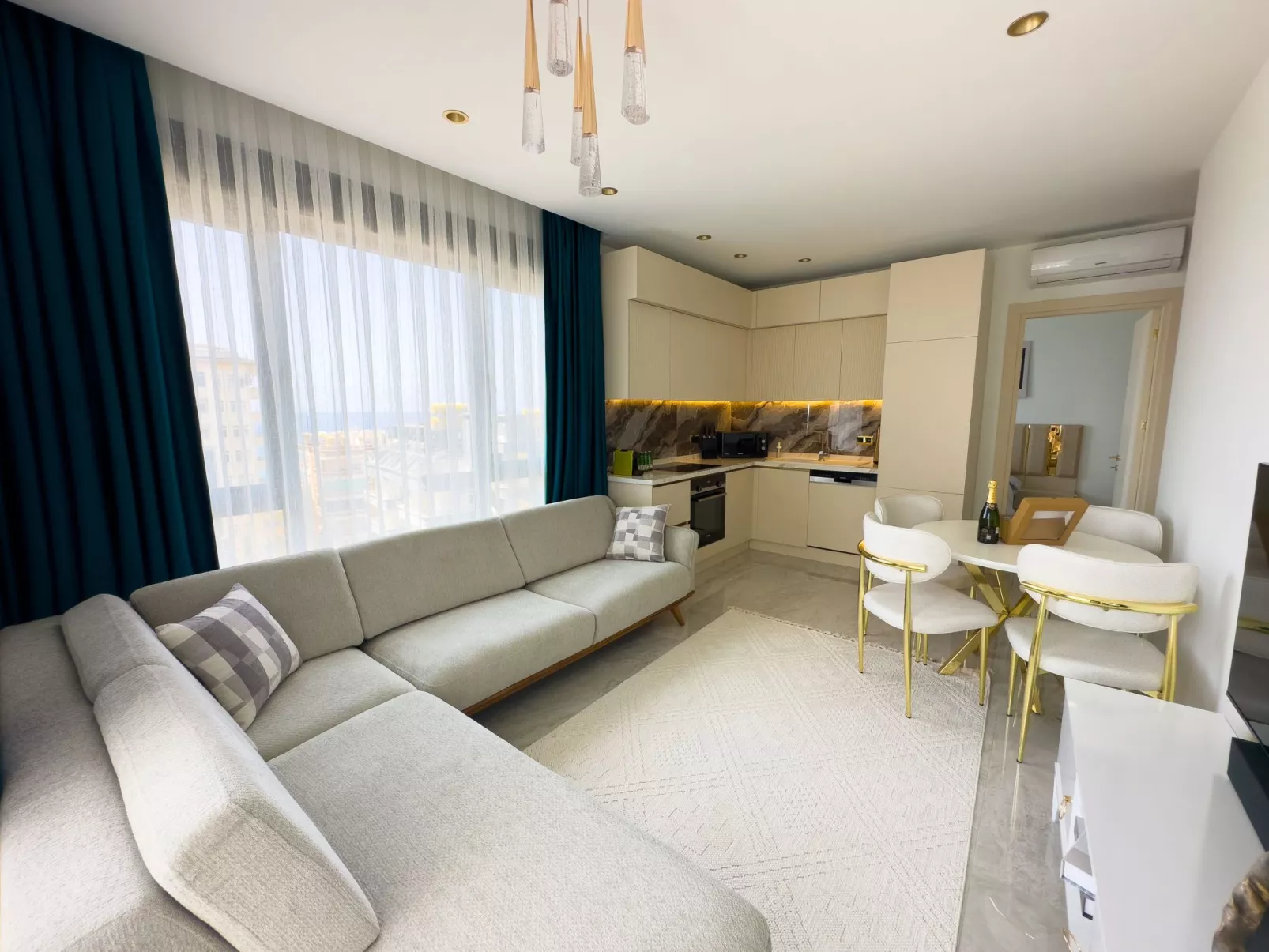 Qoople Excellence A-45 neue Wohnung am Meer