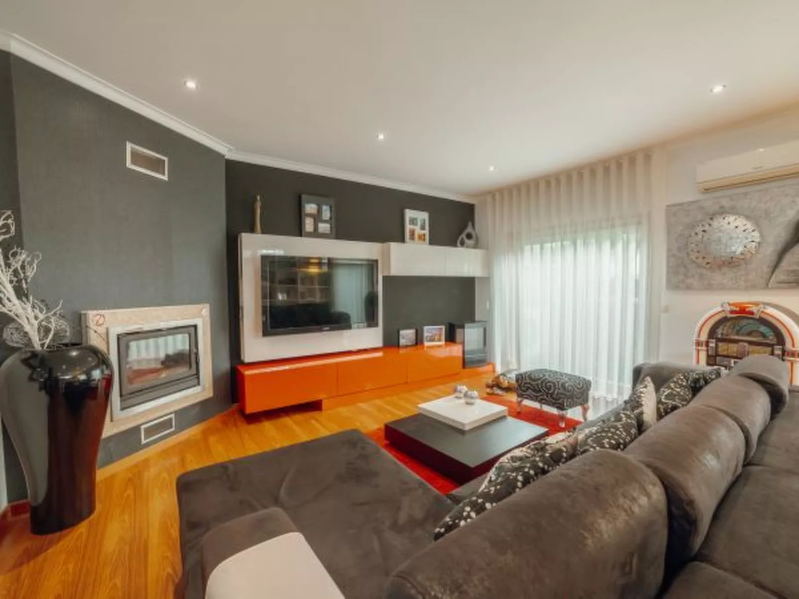 POOL & CINEMA VILLA by VACATIONY