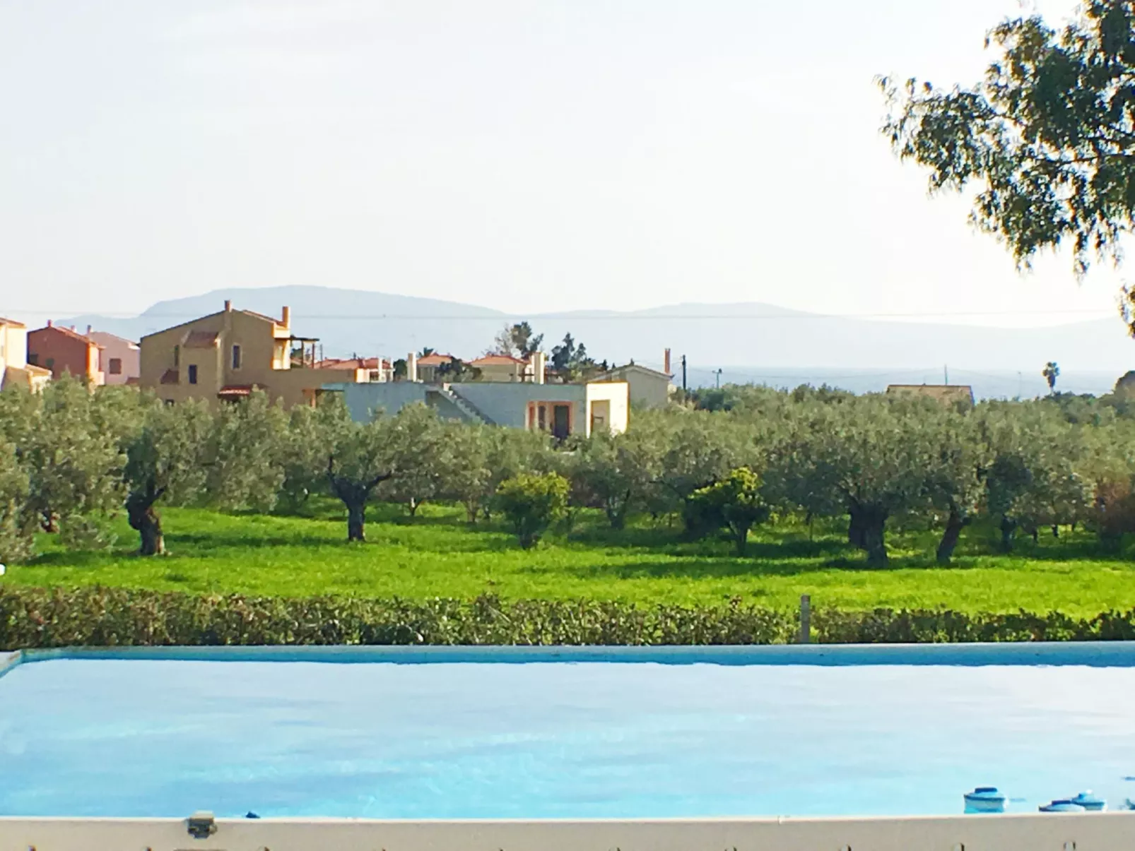 Tolles Ferienhaus in Ermioni mit Garten, Terrasse und gemeinschaftlichem Pool