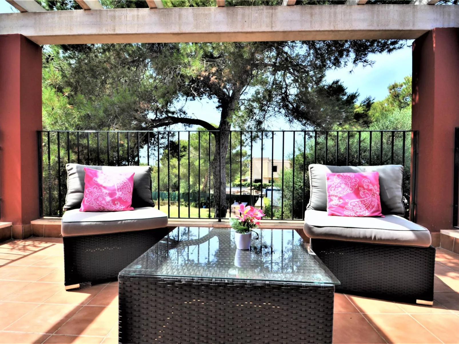 VILLA en Zona residencial tranquila con piscina privada ideal para familias - W