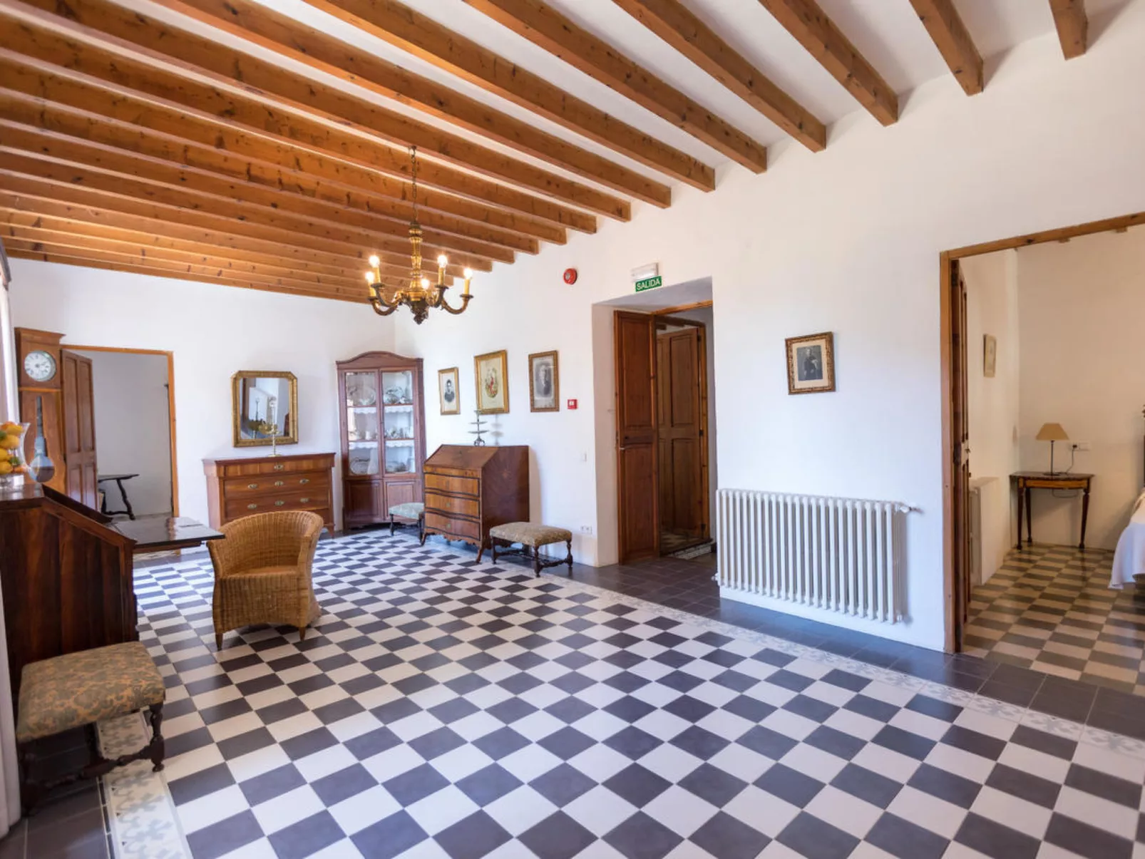 Caballeria 16 Familiar