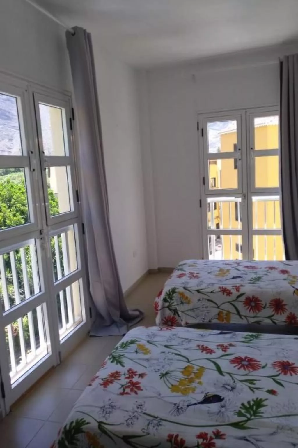 Große Wohnung in Playa De La Calera mit Schönem Balkon