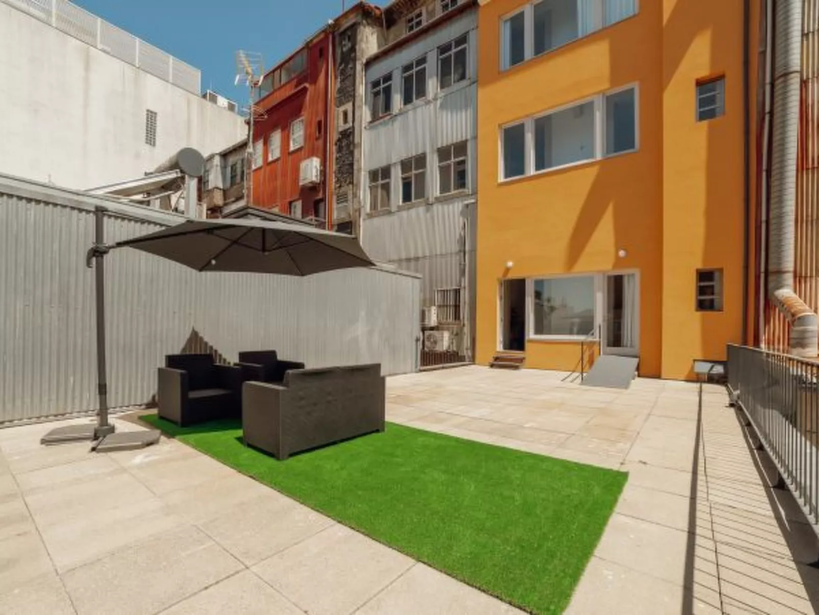 HEART OF PORTO APARTMENT B TERRACE by VACATIONY