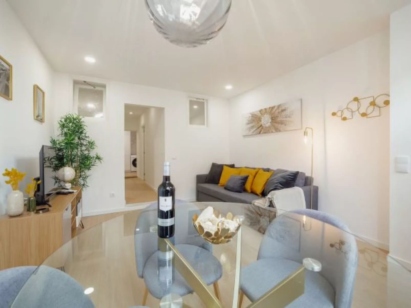 LAPA STYLISH APARTMENT A by VACATIONY