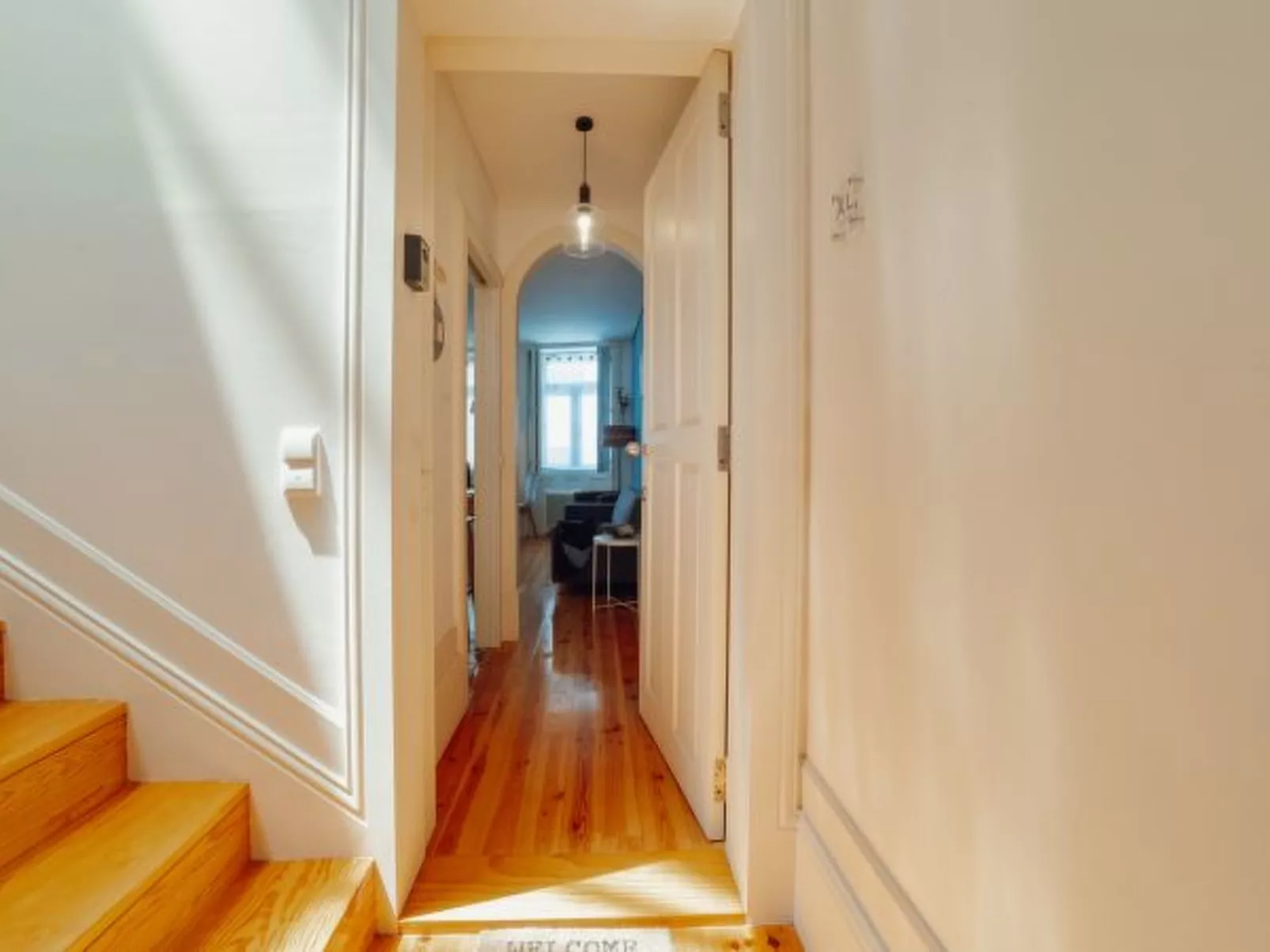 DOWNTOWN CHARMING by VACATIONY