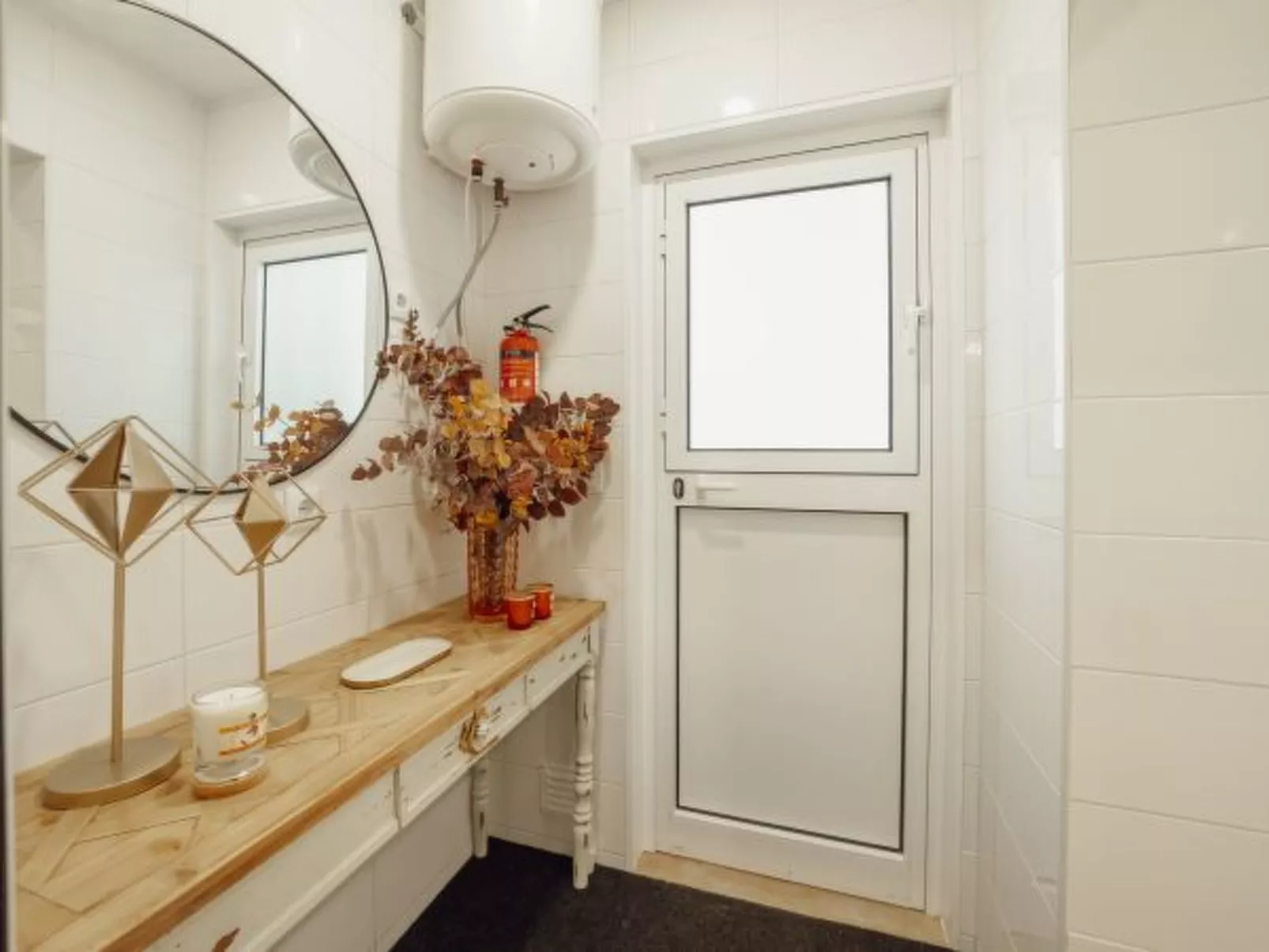 CITY CENTER COMFORT APARTMENT A by VACATIONY