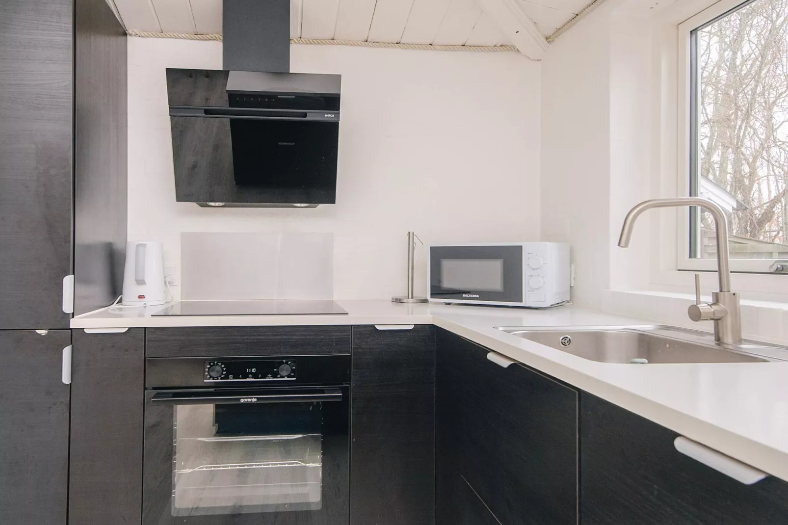 Kust ontsnapping met zwembad -- By Traum Ferienwohnungen - Binnen