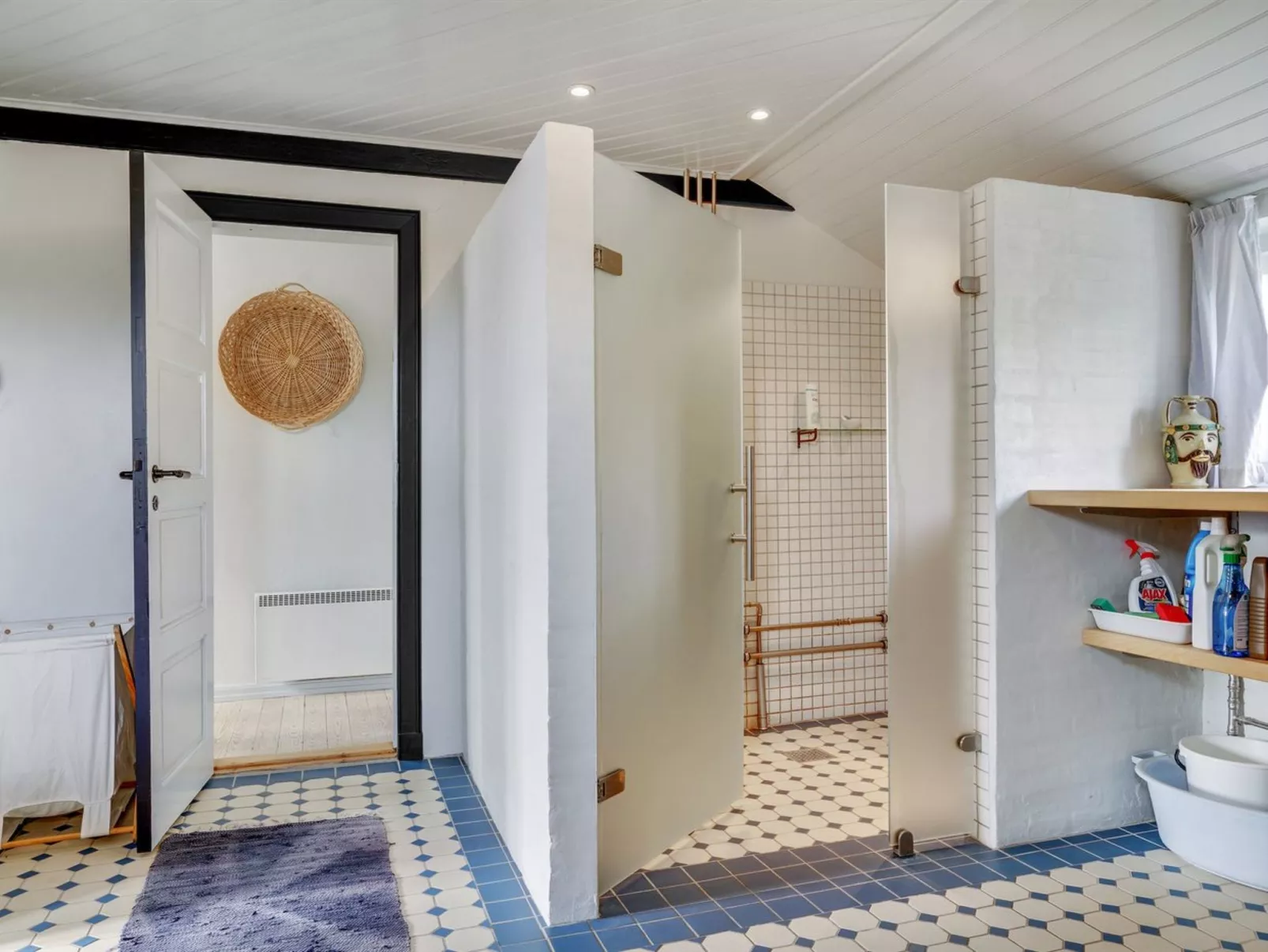 "Kuse" - 25m from the sea - Binnen