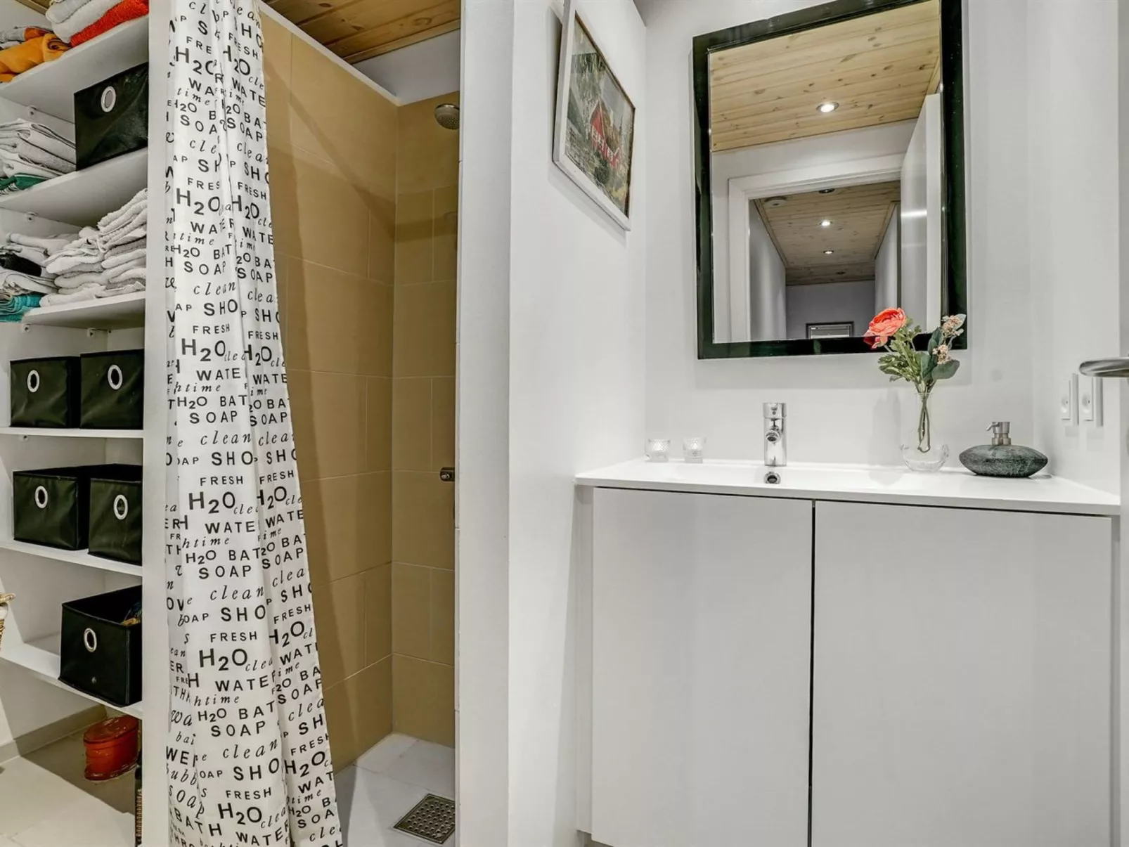 "Orm" - 550m to the fjord - Binnen