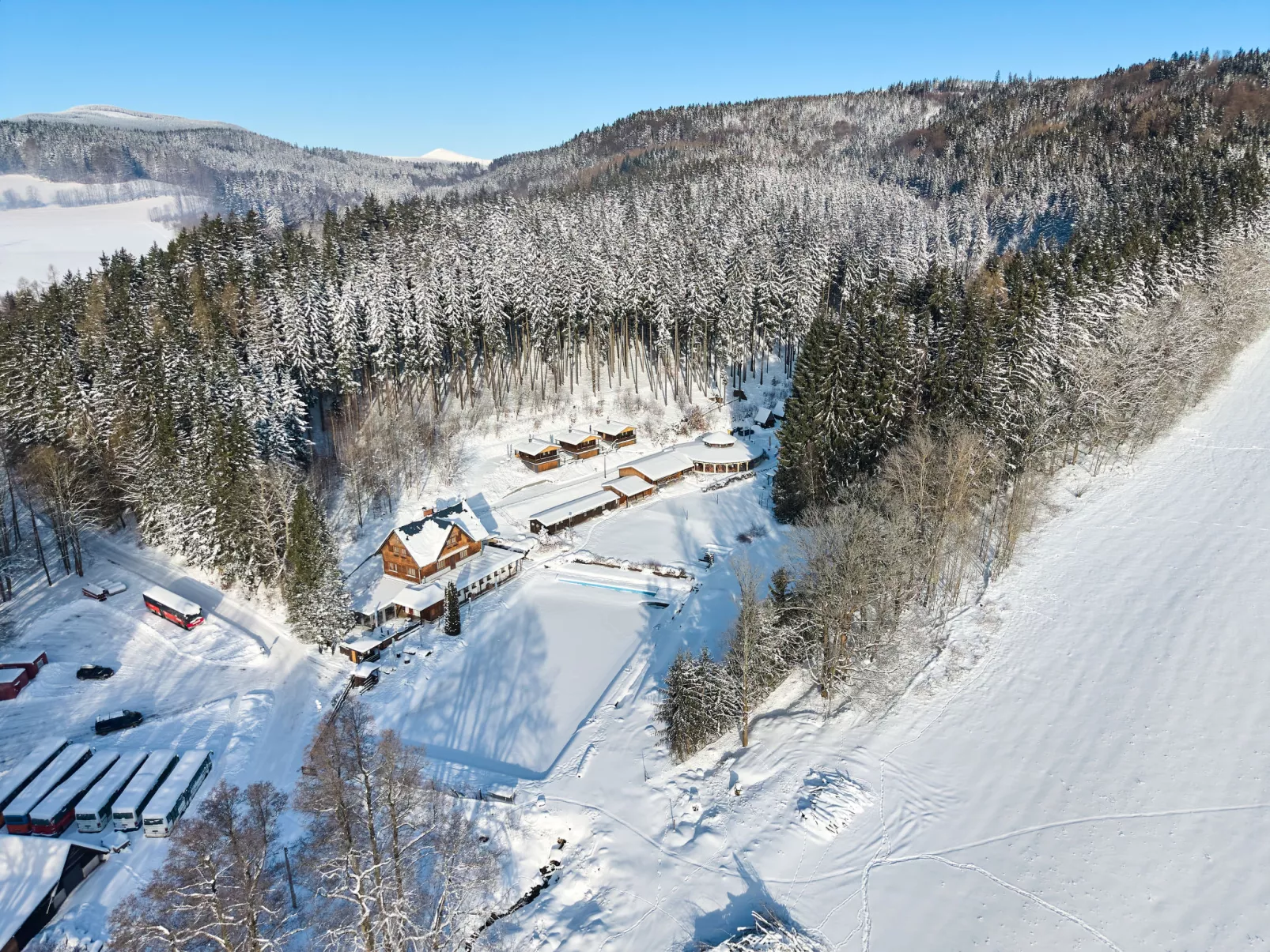 Lesní plovárna B2 - Buiten