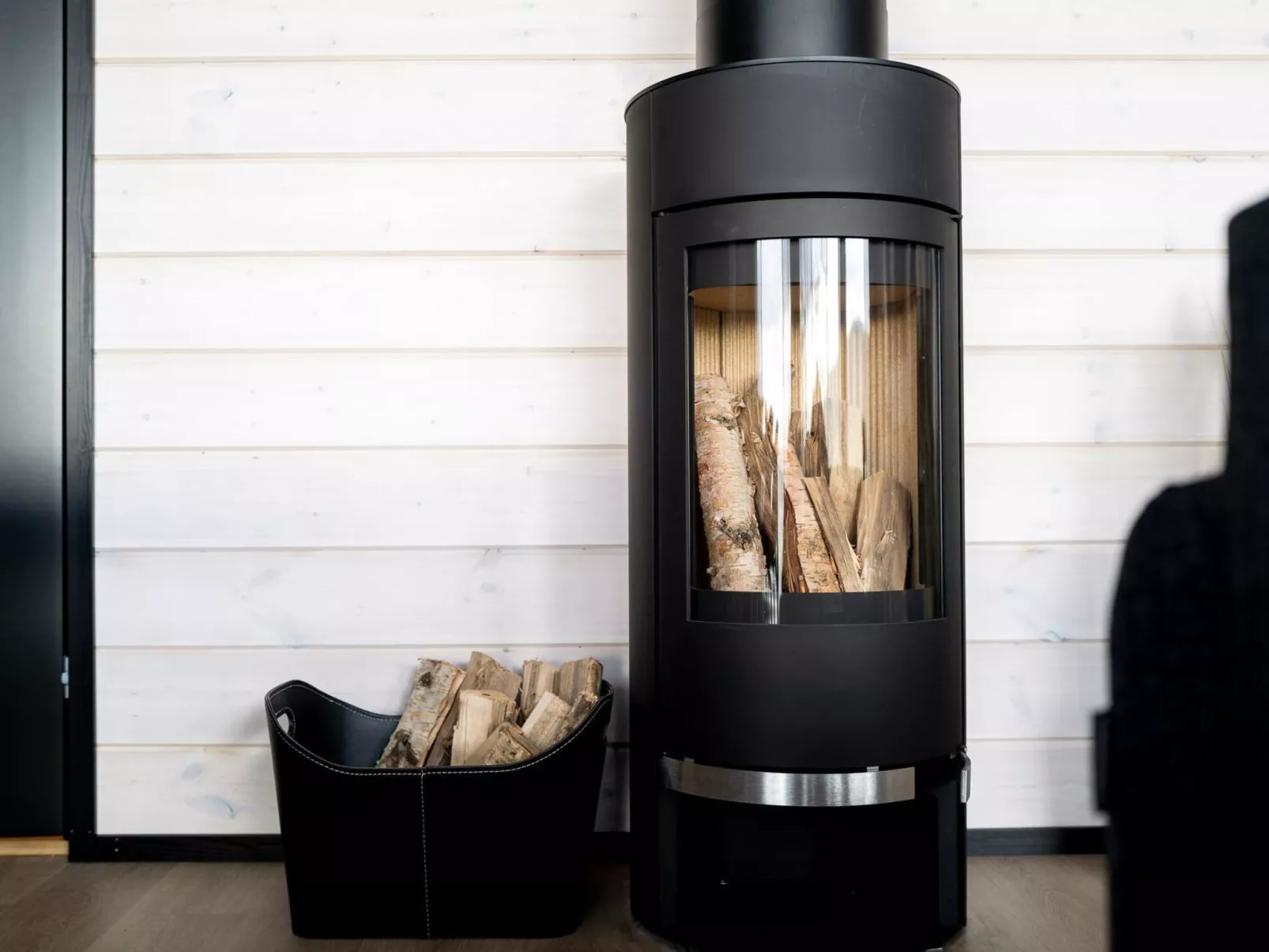 Saanan helmi - Binnen