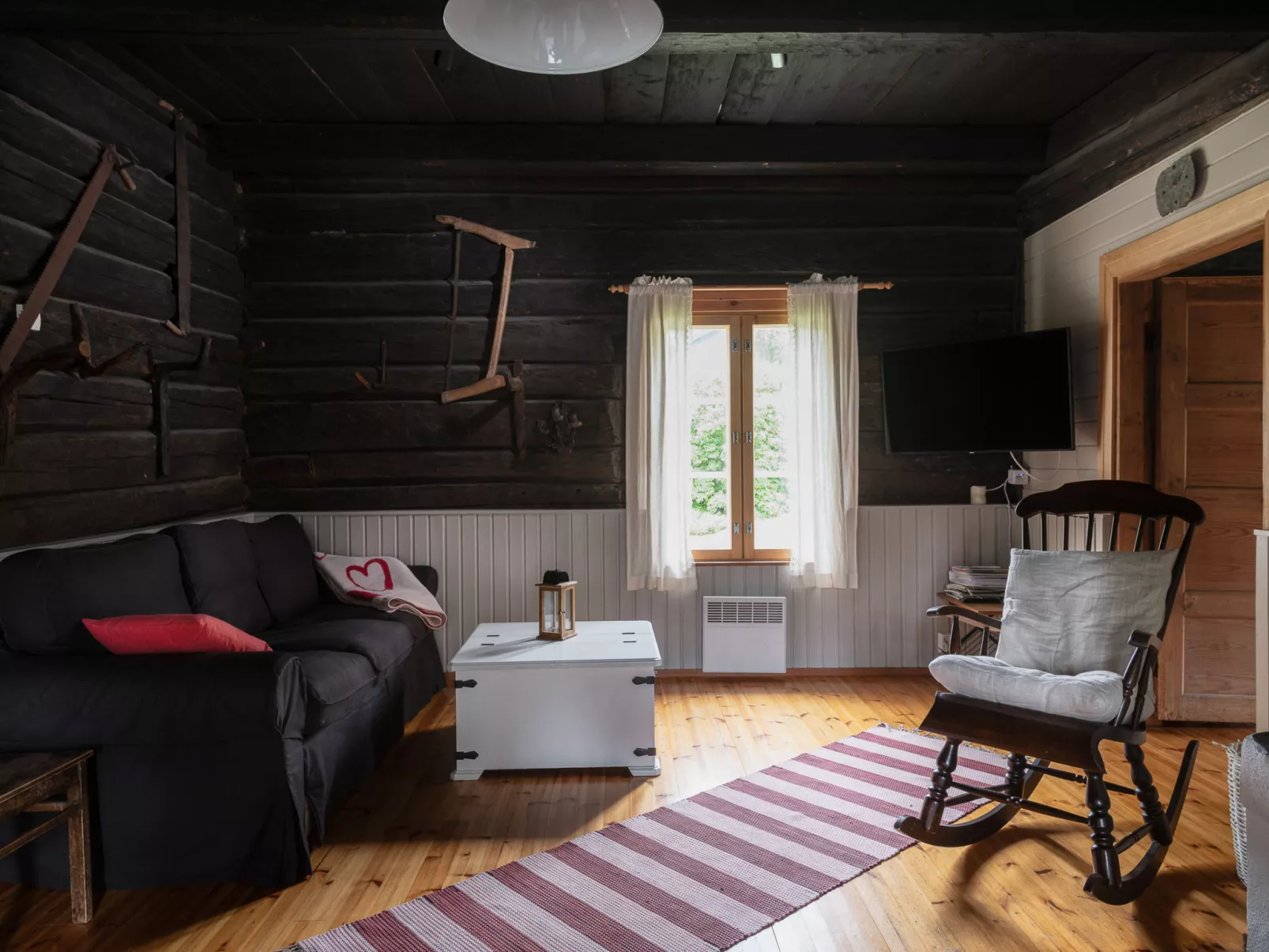 Virtaan väentupa - Binnen