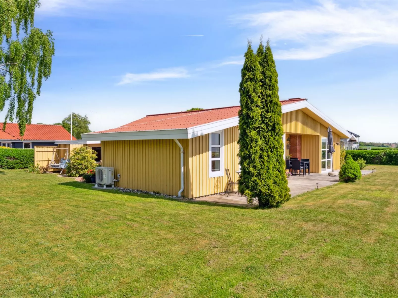 "Erin" - 200m from the sea - Buiten