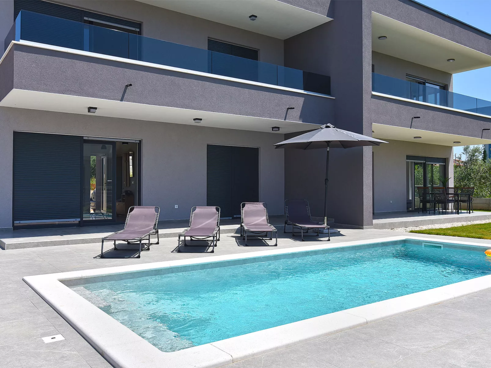 Villa 2245 - Image-tags.info