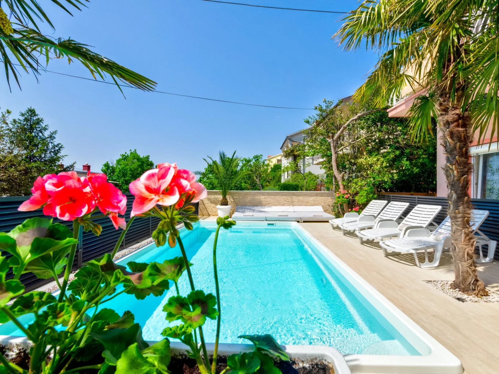 Abros potkrovlje / HR-10317-02 - Image-tags.info