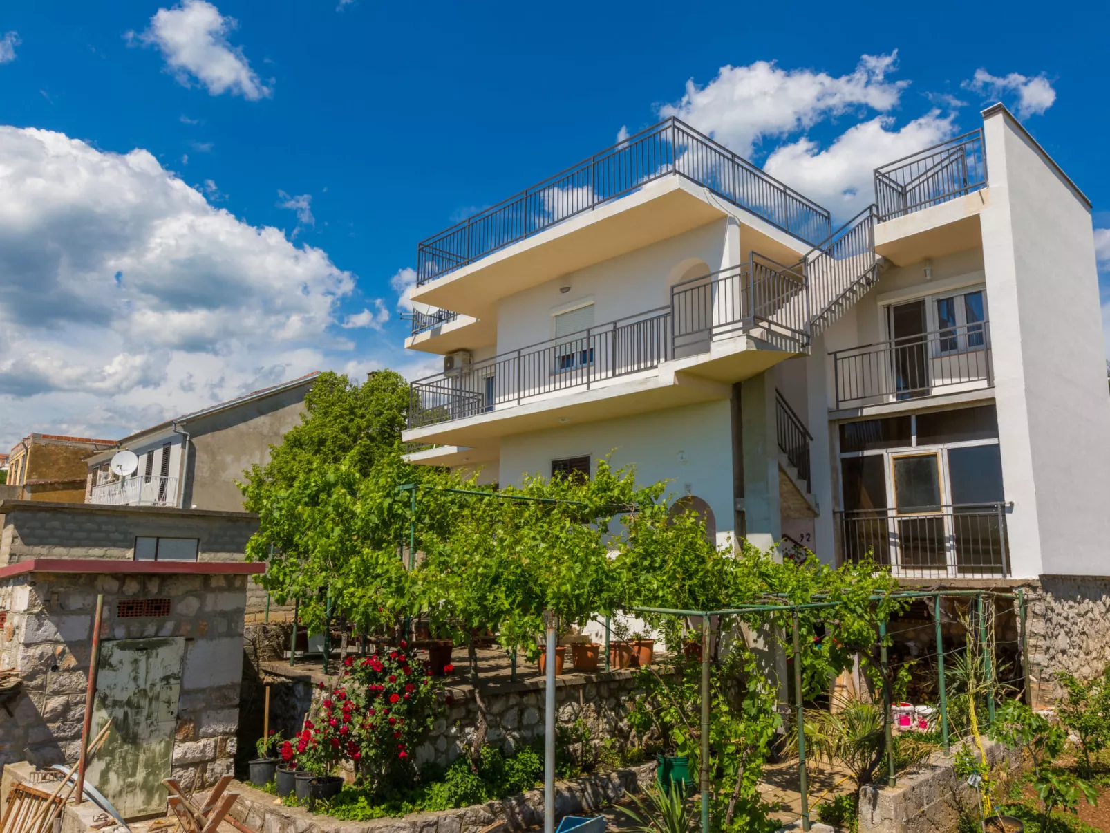 IVONA / HR-10013-01 - Image-tags.info