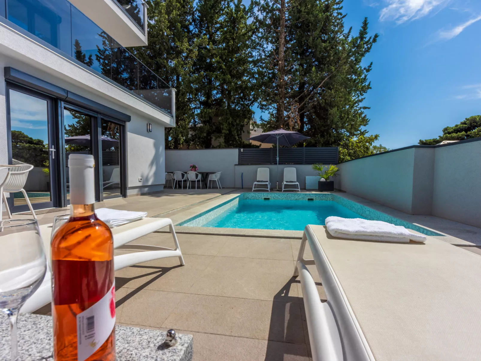 Holiday Oasis 3 - Maxim / HR-10679-03 - Image-tags.info