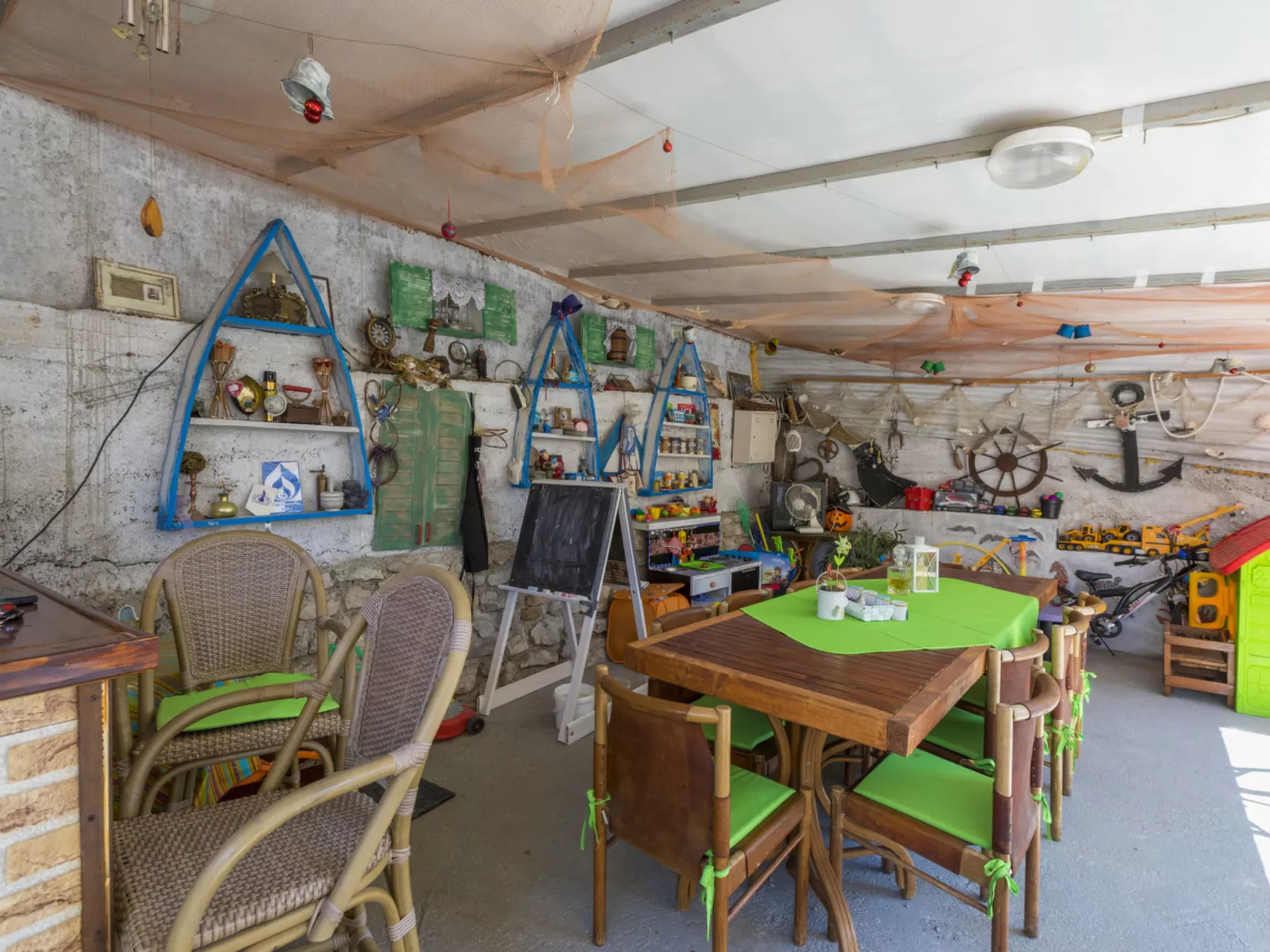 LUKA rozi 1 / HR-10238-01 - Buiten