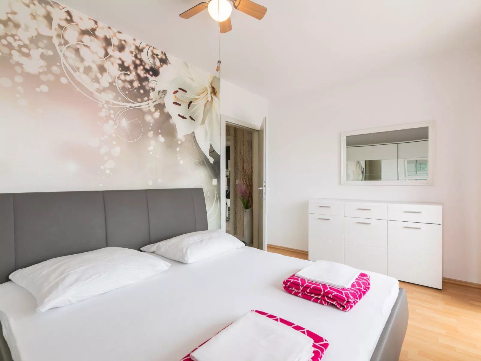 Blaza / HR-09781-02 - Image-tags.info