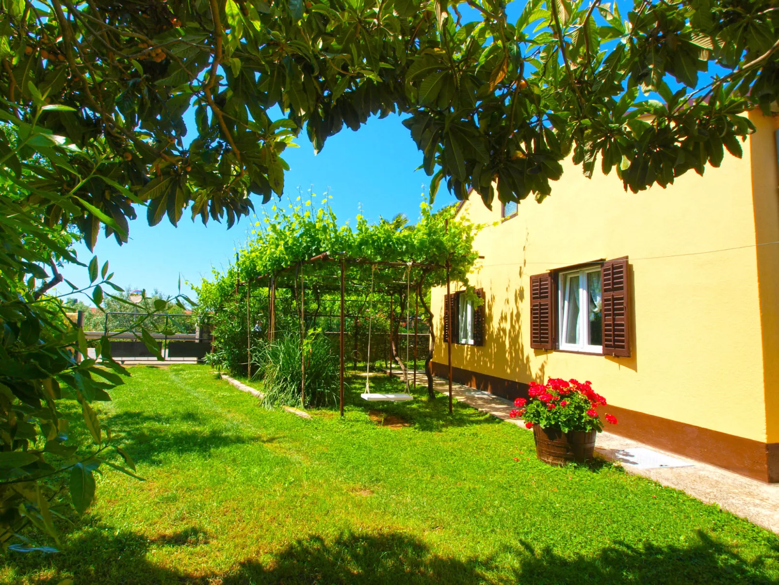 House 1037 - Image-tags.info