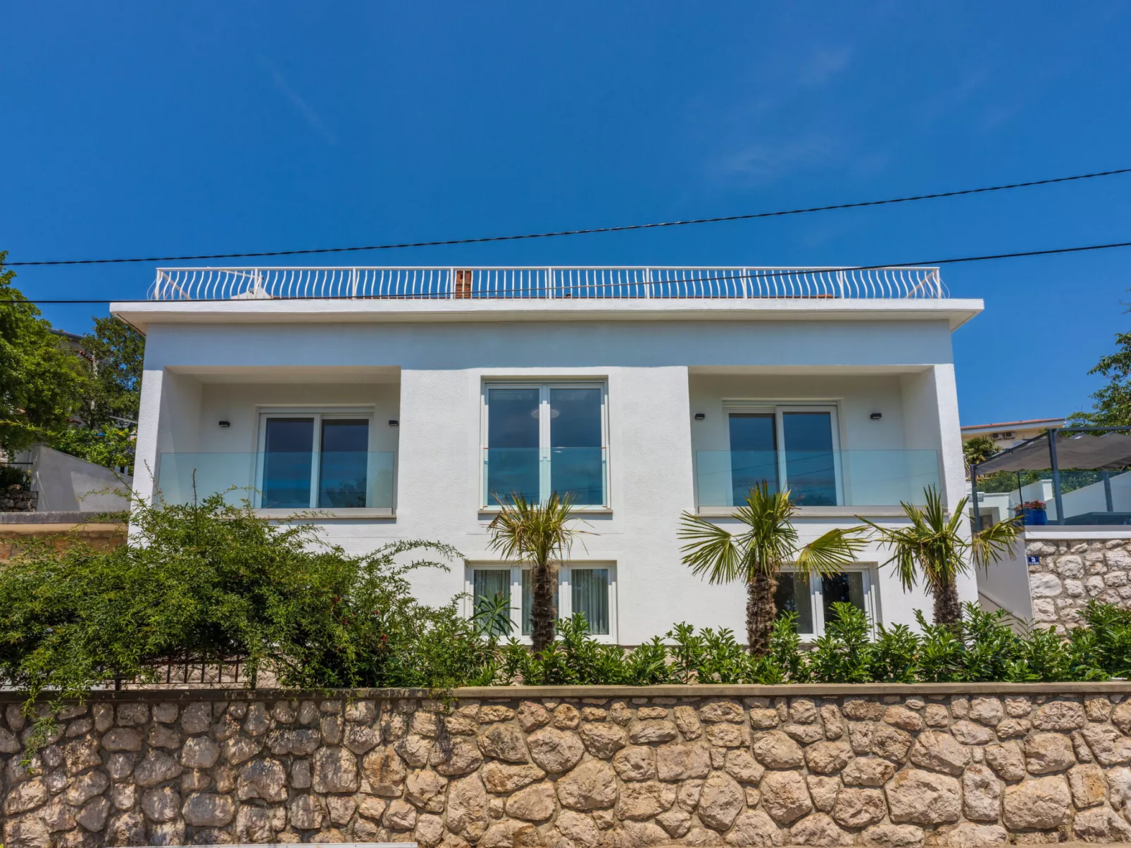 Amarie / HR-10963-01 - Image-tags.info