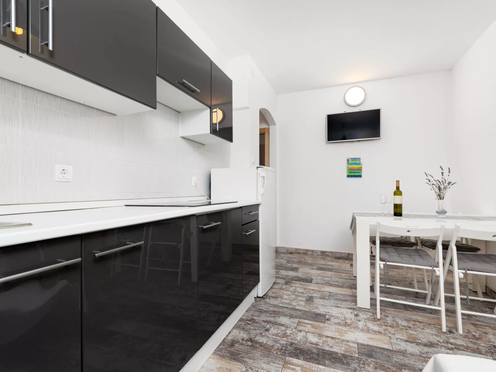 Apartment Karabaic - 2 - Image-tags.info