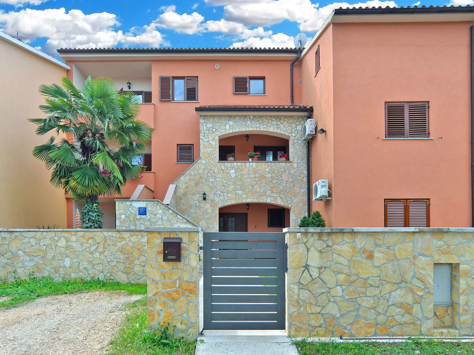 Apartment 295 - Image-tags.info