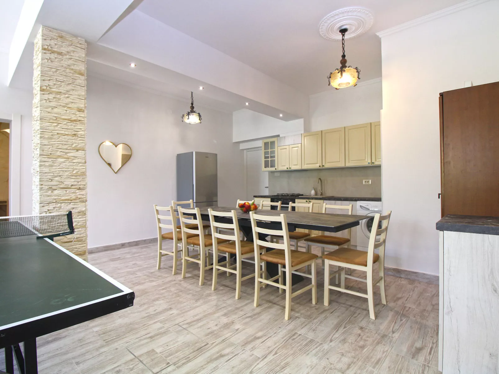 Apartment 826 - Image-tags.info