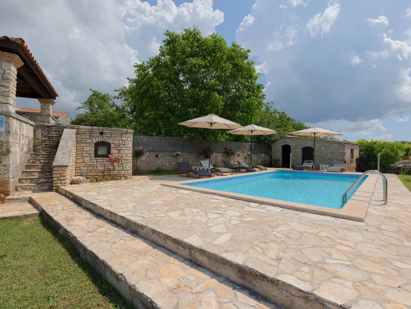 Villa Roza - Image-tags.info