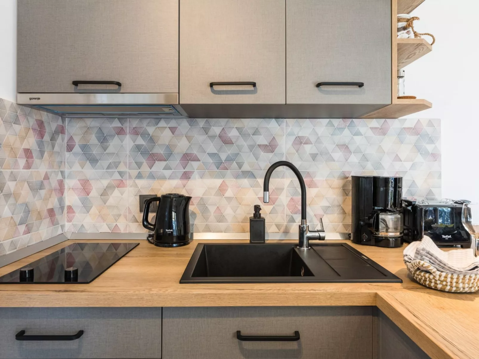 POPE / HR-07182-01 - Image-tags.info